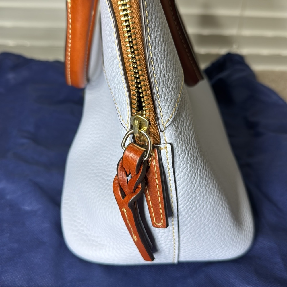 Dooney & Bourke Carter Domed Satchel in Pebble Grain Leather Light Lavender/Blue - Picture 3 of 12